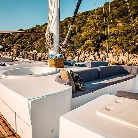 Botel Nautilus Kabin Kiralama Fethiye
