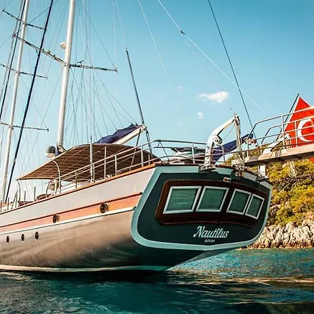 Botel Nautilus Kabin Kiralama